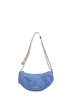 Blå halvmåneformet crossbody taske med verdenskorttryk, justerbar beige rem og guld "Alviero Martini 1A Classe" logo.