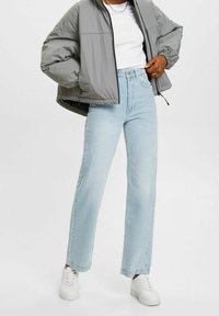 Esprit Flared Jeans - bleached denim