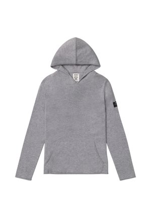 Sudadera de manga larga gris claro con bolsillo frontal y una pequeña etiqueta negra en la manga izquierda, exhibida sobre un fondo blanco.