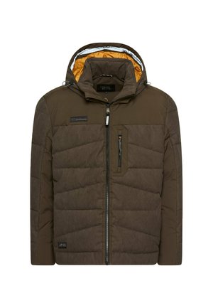 Bruine pufferjack met een capuchon, voorzien van een gewatteerde structuur, zwarte rits en een oranje voering. Inclusief borst- en zijzakken.