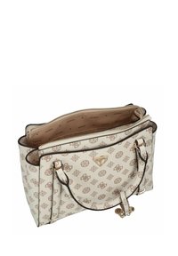 Sac à main blanc avec motif logo en relief, accents marron, doubles poignées et fermeture éclair. L'intérieur présente une doublure beige.