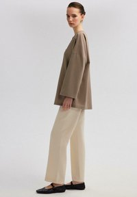 Touché Privé BUTTON DETAIL - Blouse - mink