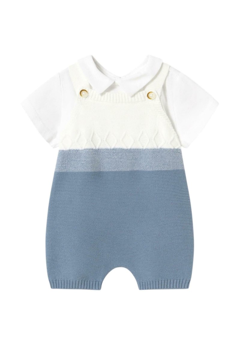 Mono de bebé de punto con parte superior blanca y parte inferior azul, que presenta un patrón de diamante texturizado, dos botones dorados y mangas cortas.