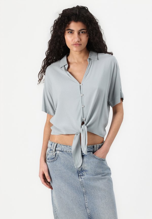 ONLNOVA LIFE KNOT SHIRT - Button-down blouse - abyss4