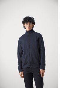 Thumbnail Image 4
