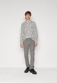 Levi's® 511™ SLIM - Slim fit jeans - pewter s 14w cord