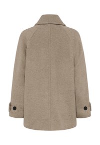 Beige wollen jas, van gemiddelde lengte, met een omgevouwen kraag, raglanmouwen en zwarte knoopaccenten op de manchetten. Glad textuur zonder zichtbare patronen.