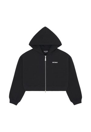 Černá zkrácená mikina s celým předním zipem, dlouhými rukávy, kapucí a malým bílým logem "WRSTBHVR" na levé straně hrudi.