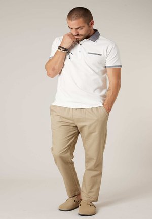 EAGLE - Poloshirt - altweiß