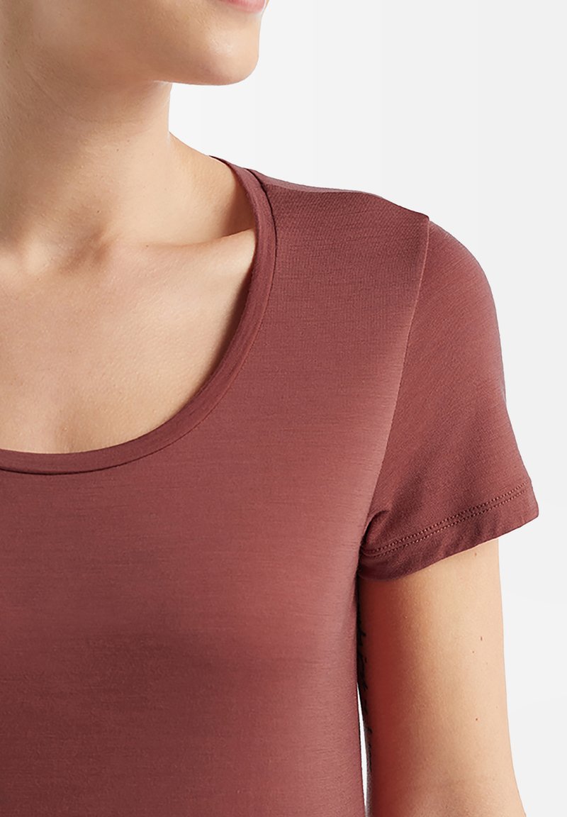 Damen Sportbekleidung | Icebreaker W SPHERE II SS TEE T-Shirt basic grape/braun - SP39310 Damen Sportbekleidung | Icebreaker W SPHERE II SS TEE T-Shirt basic grape/braun - SP39310