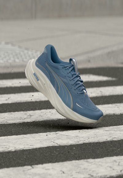 Puma MAGNIFY NITRO 3