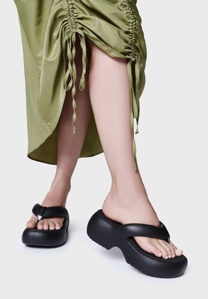 FREE FUZZY - T-bar sandals - black