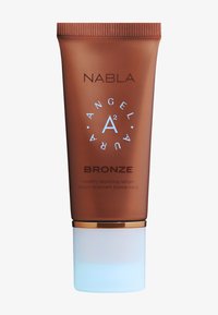 Brun rør med gylden aksent, med blå skrift. Teksten inkluderer "NABLA," "BRONZE," og "healthy bronzing serum." Glatt, blank overflate.
