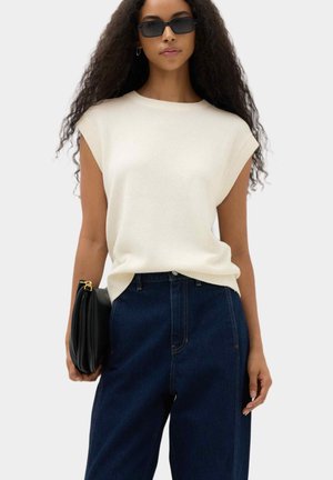 Marks & Spencer, Top - light cream