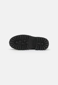 Steve Madden DAYTON - Gležnjače s platformom - black