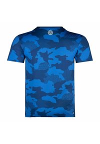 Camiseta deportiva de manga corta con un patrón de camuflaje azul, con formas geométricas abstractas y un pequeño logo circular debajo del collar en la parte posterior.