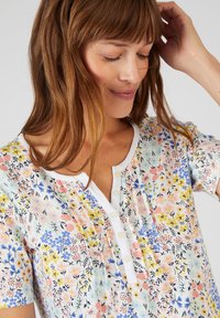 Damart COL TUNISIEN - Camiseta estampada - blanc fleuri