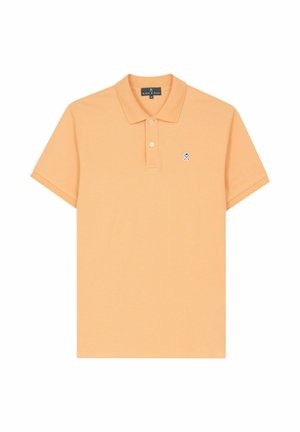 Lichtoranje poloshirt met korte mouwen, kraag, twee knopen en een klein logo van gekruiste roeispanen op de linkerborst.
