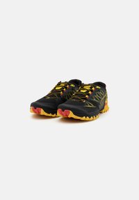 La Sportiva BUSHIDO III - Bėgimo bateliai, skirti nelygiam paviršiui - black/yellow
