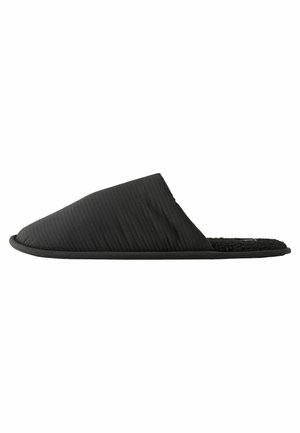 REGULAR FIT - Chaussons - black