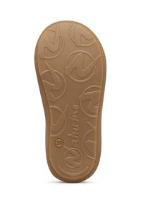 Sole boty vyrobená z hnědé gumy, se strukturovaným vzorem, logem a kulatými akcenty; razítkovaná číslem "20."
