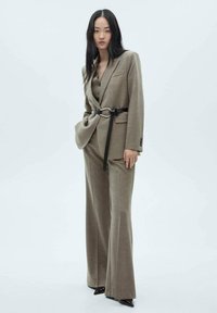 Mango Pantalones - khaki