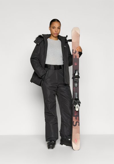 Tuta da neve: i migliori modelli su Amazon | Esquire