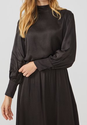 Blouse - dark brown