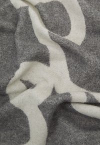 HUGO - BYANCA - Scarf - medium grey Thumbnail Image 1