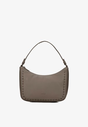 Taupefarbene Lederschultertasche mit genietetem Rand, einzelner Träger und Reißverschluss, mit dezentem Markenprägedruck auf der Vorderseite.