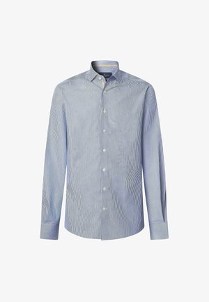 Chemise à rayures bleues et blanches à manches longues avec un col boutonné, présentant une coupe slim et des boutons blancs sur le devant.