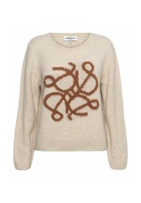 Beige trui van zacht materiaal, met een groot, getextureerd bruin abstract ontwerp aan de voorkant; ronde halslijn en geribbelde zoom.