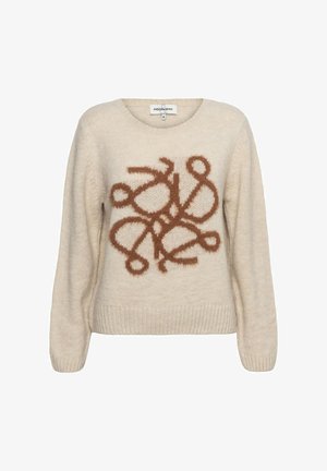 Beige trui van zacht materiaal, met een groot, getextureerd bruin abstract ontwerp aan de voorkant; ronde halslijn en geribbelde zoom.