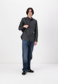 Thumbnail Image 2