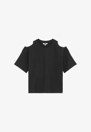 Fekete rövid ujjú felső hidegváll kivágásokkal és kerek nyakkivágással, egyszínű dizájn, fehér háttéren lefektetve.