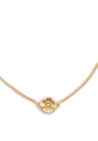 Collana a catena in oro con ciondolo floreale e dettaglio centrale in perla. Il design del fiore include petali testurizzati e accenti sollevati.