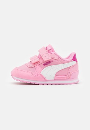 ST RUNNER V3 NL V INF - Sneakersy niskie - prism pink/white