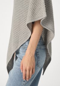 VILA VICILLO O-NECK PONCHO - Skraistė - light grey melange