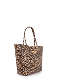 Bolso tote con estampado de leopardo, dos correas para el hombro y un logo decorativo de marca en color dorado en el frente.