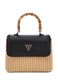 Sac en paille tissé avec rabat en cuir noir, poignet en bambou, détail de logo triangulaire et couture noire le long du bord.