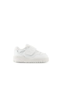 Weiße Sneaker mit einem glatten Lederobermaterial, Klettverschluss, gepolstertem Schaft und strukturiertem Gummisohle. Verfügt über ein Logo und verstärkte Zehen.