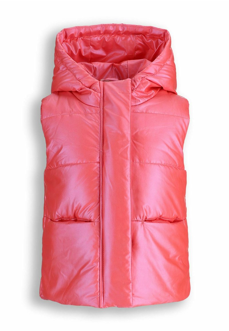 Koraliowa kamizelka z kapturem, wyróżniająca się gładką, błyszczącą fakturą, przednim zapięciem na zamek oraz dwoma dużymi kieszeniami.
