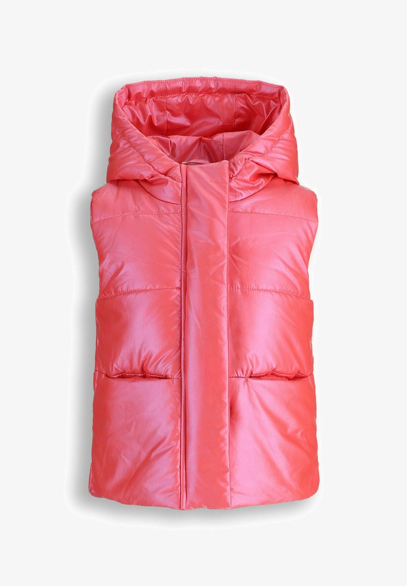 Koraliowa kamizelka z kapturem, wyróżniająca się gładką, błyszczącą fakturą, przednim zapięciem na zamek oraz dwoma dużymi kieszeniami.