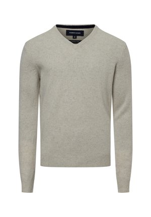 - Sweter