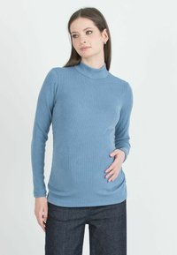 Unselected, light blue