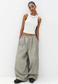 PULL&BEAR STWD - Top - white