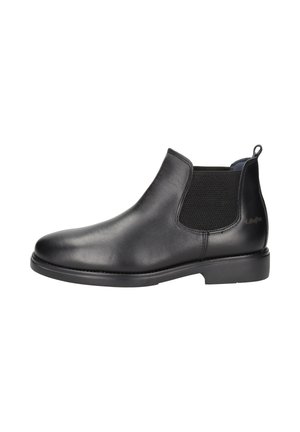 Stivale Chelsea in pelle nera con pannello laterale elastico e linguetta per tirare su un tacco basso, mostrato dal lato esterno su sfondo bianco.
