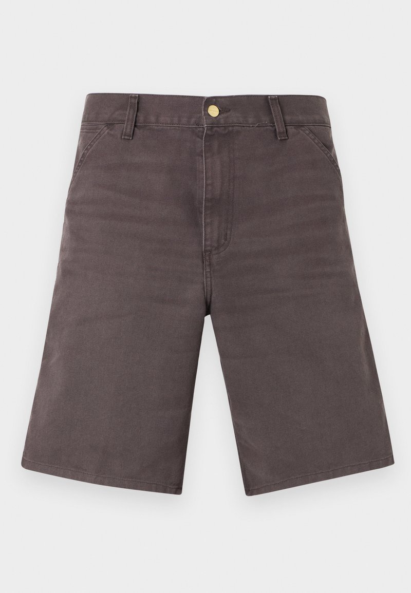 Donkergrijze knielange shorts met voorzakken, riemlussen en een metalen knoopsluiting op een lichte achtergrond.