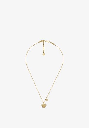 Collar de oro con un colgante en forma de corazón con un diseño en capas y pequeños acentos de cristal, suspendido de una delicada cadena.