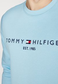 Tommy Hilfiger LOGO - Sweater - sleepy blue